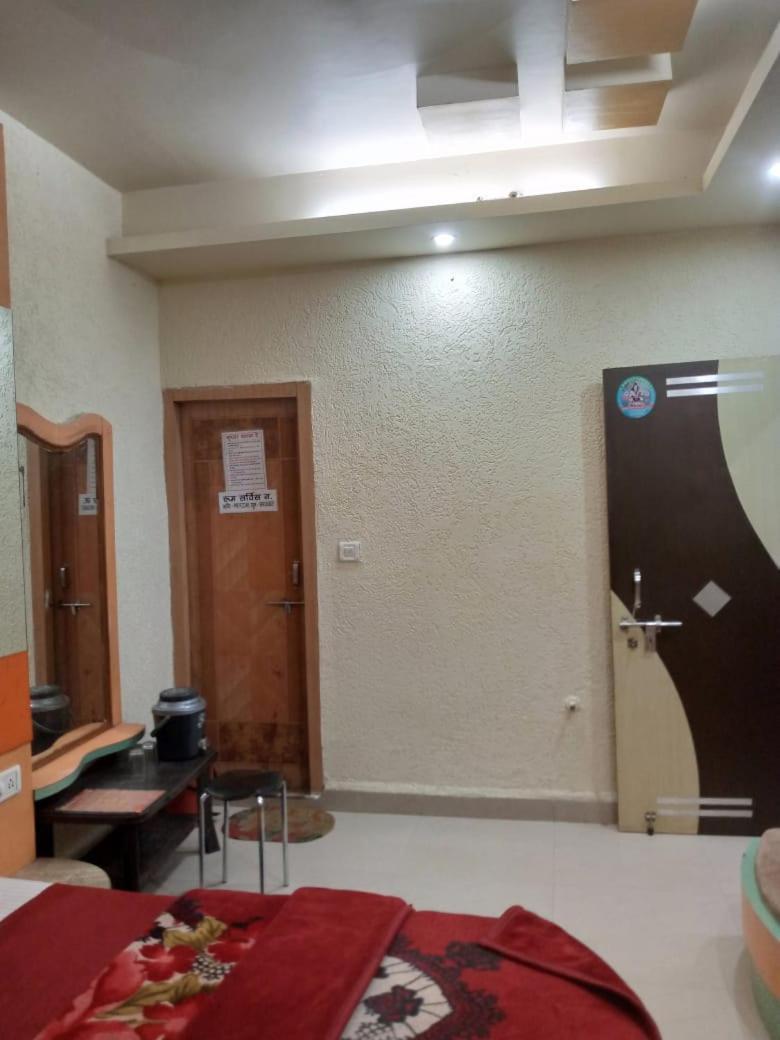 Hotel Amar Palace Pachmarhī Екстериор снимка